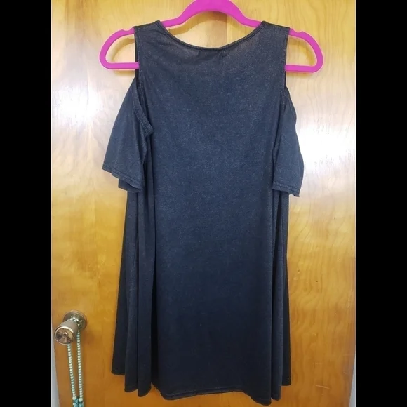 She+Sky Grey Acid Wash Open Shoulder T-shirt Dress - Picture 5 of 6